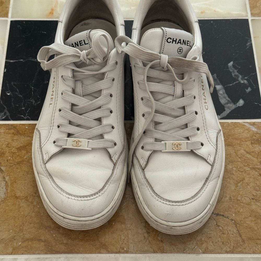 CHANEL 2023 White Sneakers size 39